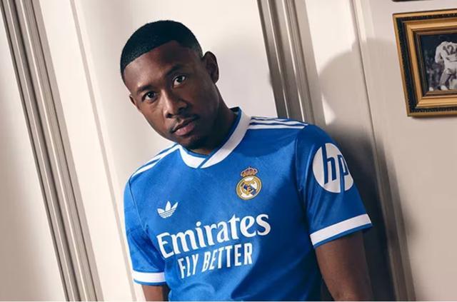 英超直播-阿拉巴：关于我的离队传闻不是真的，我现在感觉能踢满90分钟